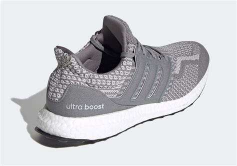 Adidas ultraboost 5.0 dna grey